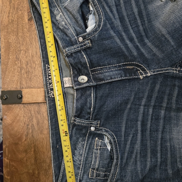 NWOT Distressed jeans - Picture 10 of 10